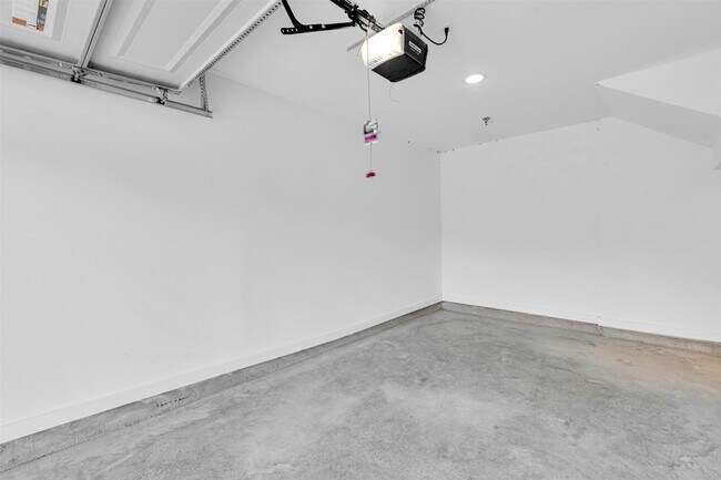 Photo - 1434 Izzy Ln