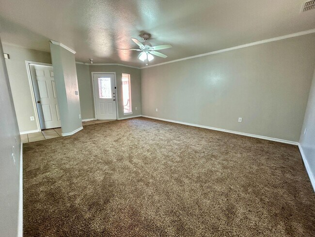 Photo - 908 N Belmont Ave