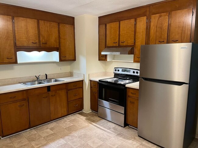 Building Photo - 109 W Blythe Cir Unit A