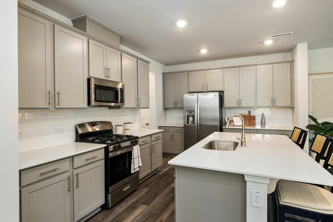 ABODE Reams Pointe