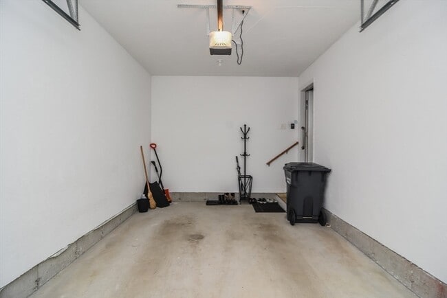 Photo - 63 Cobblestone Ln