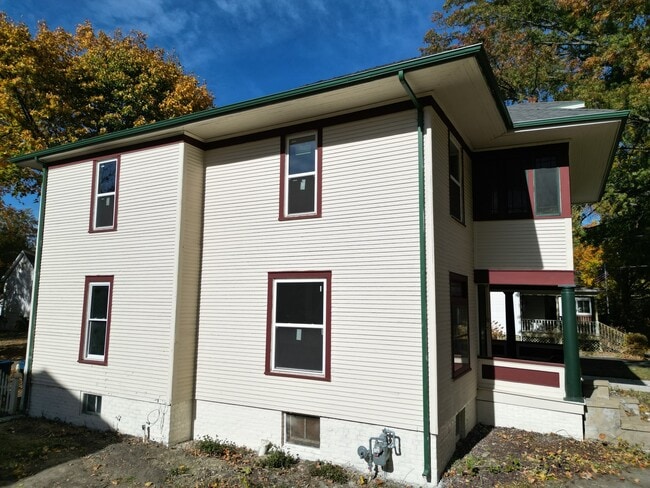 Photo - 623 S 4th St