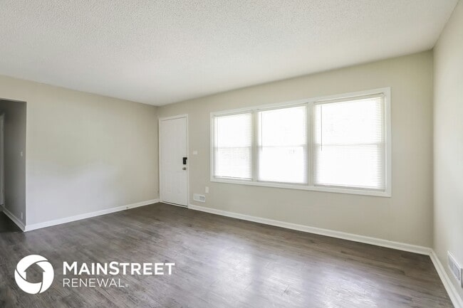 Photo - 10903 Bennington Ave