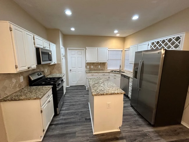 Photo - 822 Claire View Dr