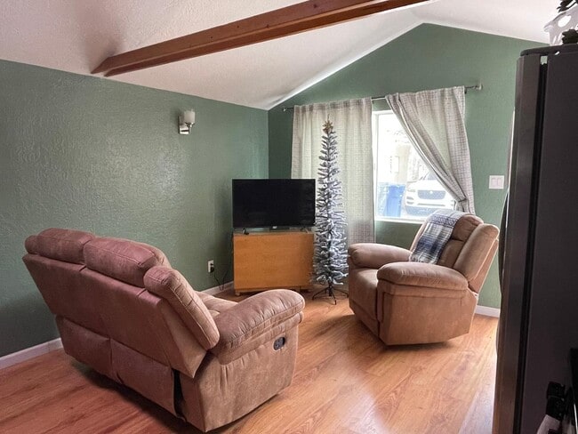 Photo - 917 Headingly Ave NW