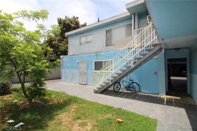 Building Photo - 1911 N Santa Fe Ave Unit 5 Rental