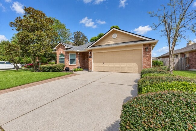 21808 Whispering Forest Dr