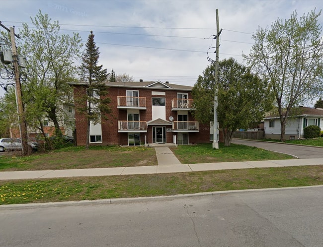 Building Photo - 2459 Cléroux Crescent Unit 4