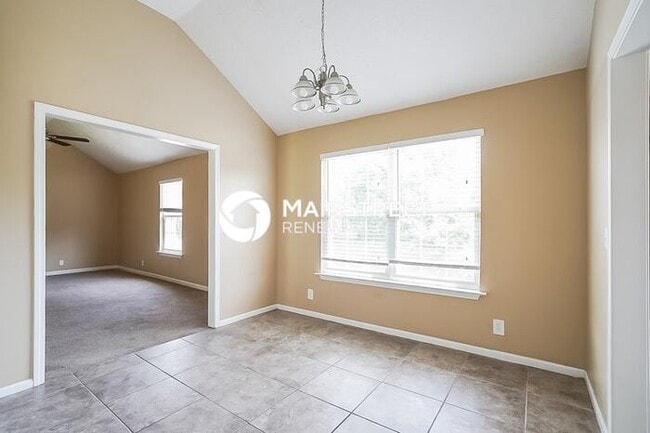 Photo - 3 Bedroom Pet-Friendly Home in La Vergne, TN with Main Street Renewal