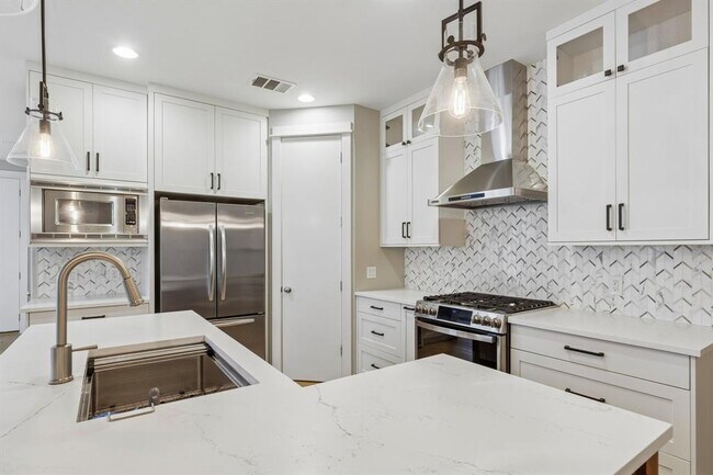 Photo - 3108 Corbin Ln