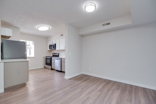 Photo - Maple Oaks Apartments