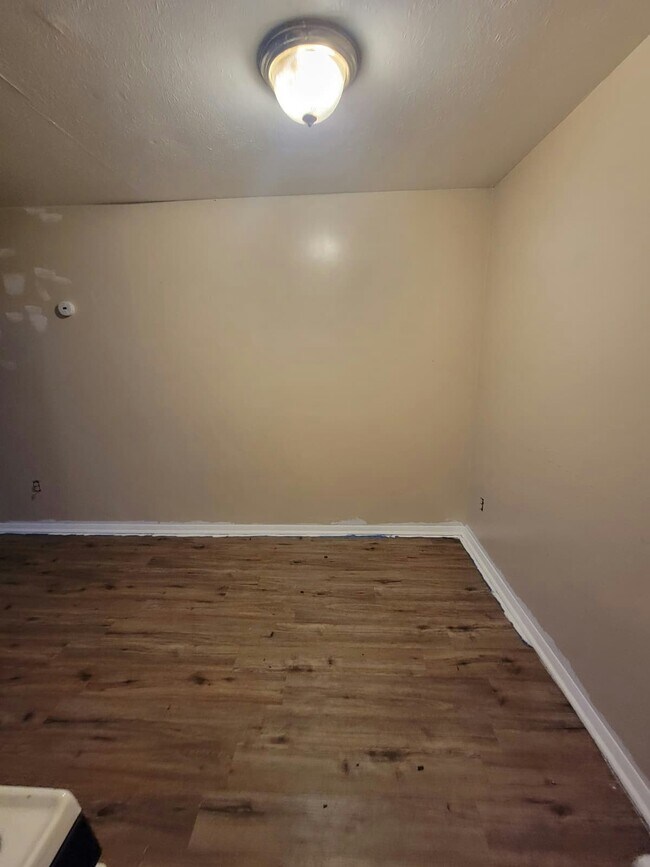 Photo - 14815 Euclid Ave Unidad 304