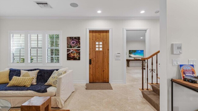 Photo - 1028 Coralina Ln