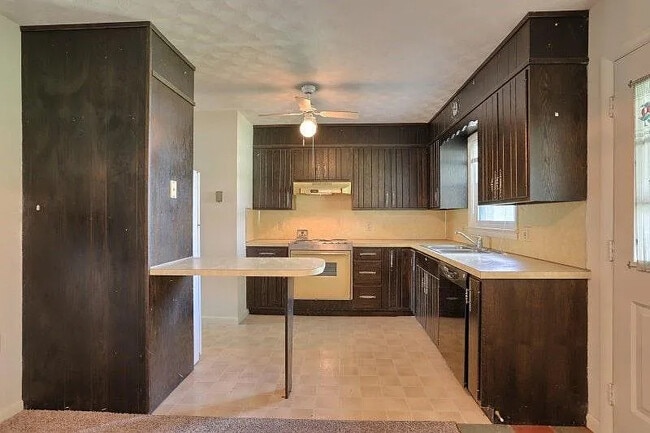 Photo - 451 W Main Ave