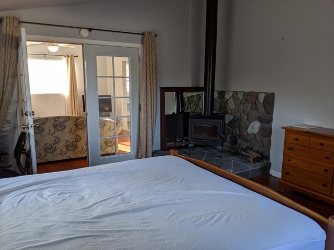 Photo - 943 E Duane Ave