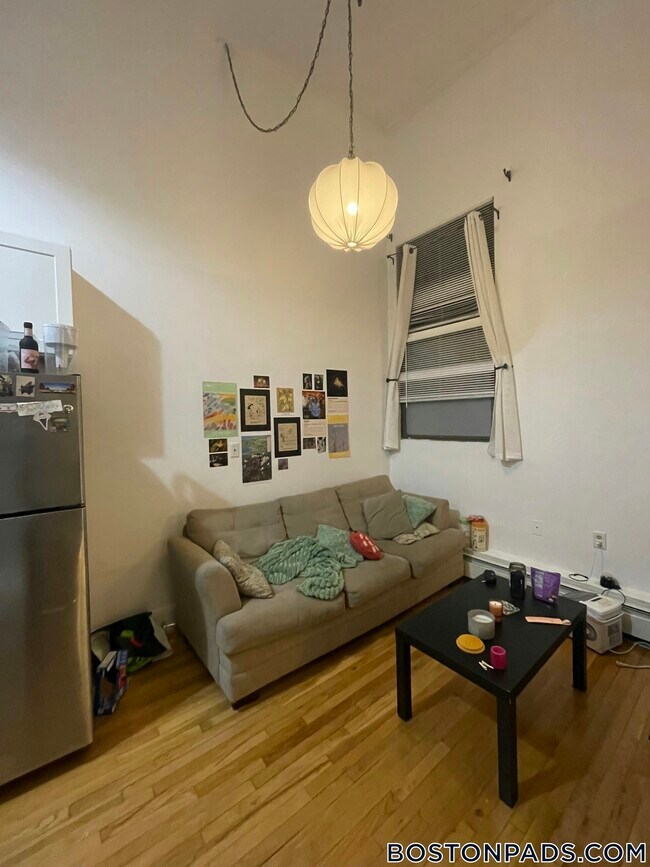 Photo - 168 Northampton St Unit 1