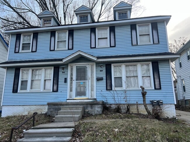 Building Photo - 121 Jones St