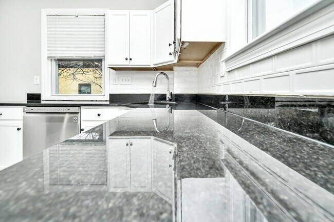 Photo - 109 Walnut St Unidad 5