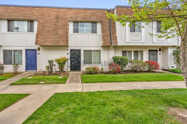 Photo - 8809 Salmon Falls Dr Unidad C