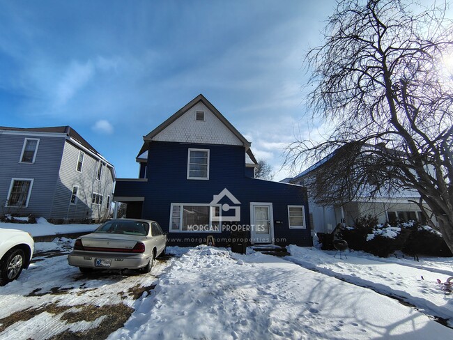 Building Photo - 205 N Lincoln Ave Unit 4