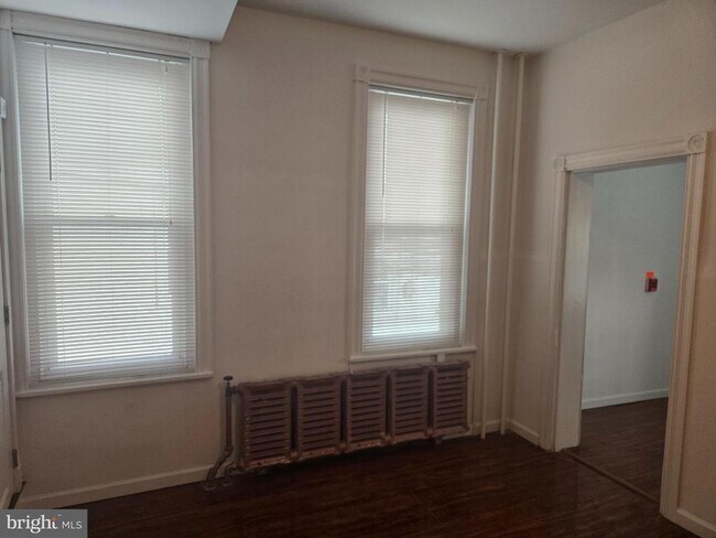 Photo - 4354 Manayunk Ave
