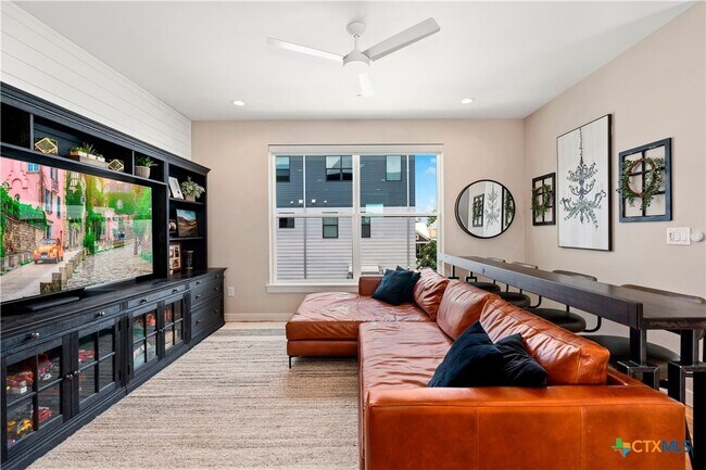 Photo - 1208 N Academy Ave Unidad 3201