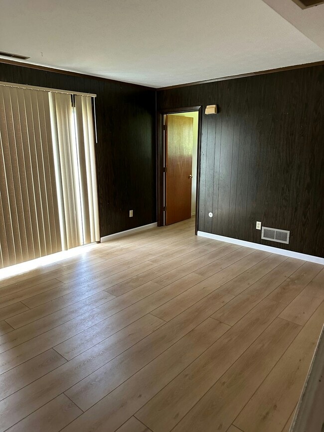 Photo - 4427 Maplepark Rd