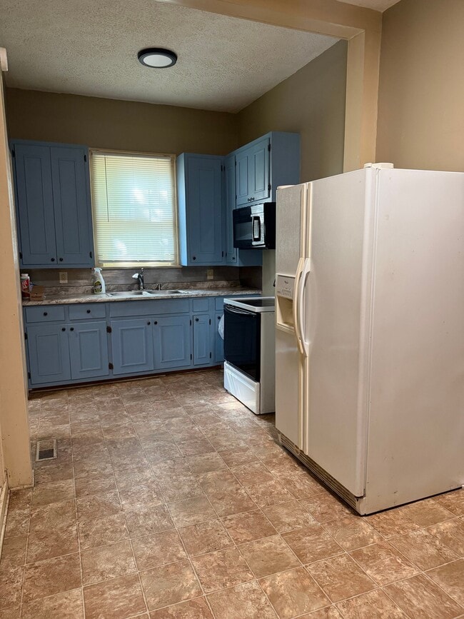 Photo - 603 N Highland Ave