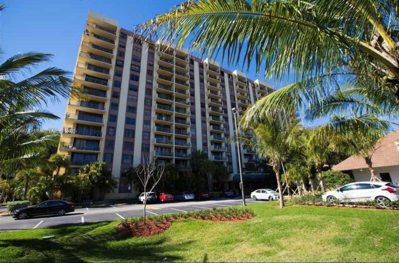 Photo - 1470 NE 123rd St Condo Unit A404
