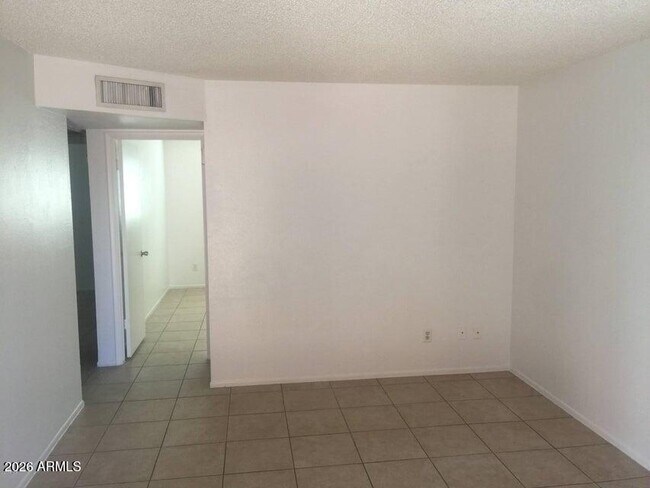 Photo - 1233 E Henry St Unit B