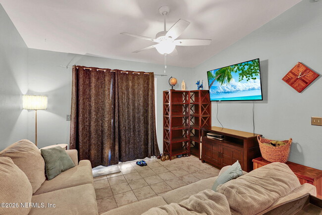 Photo - 2521 White Horse Rd E