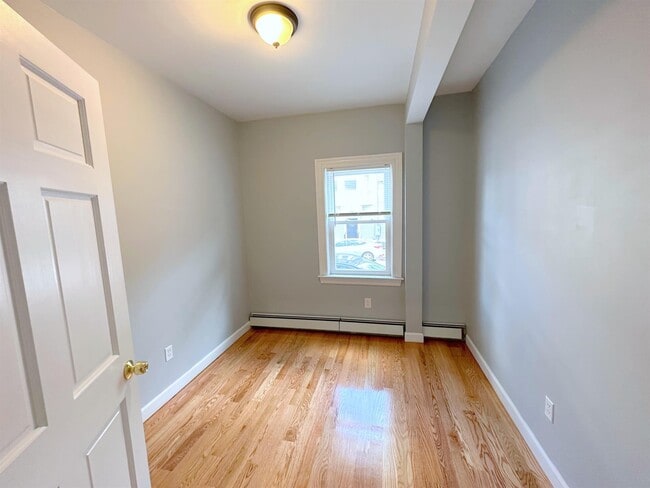 Photo - 295 Windsor St Unit 3