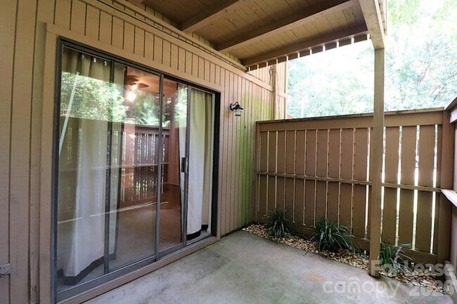 Photo - 1645 Cedarview Ct