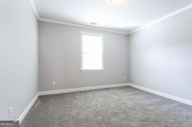 Photo - 330 La Perla Dr