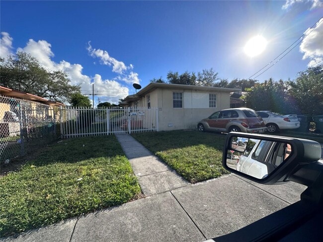 Photo - 1220 NW 53rd St Unit 1222
