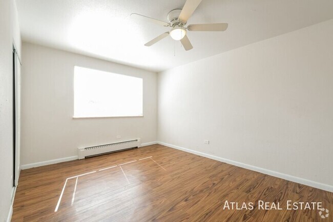 Building Photo - 1 Bedroom Apartment Steps from Regis Unive... Unit 102