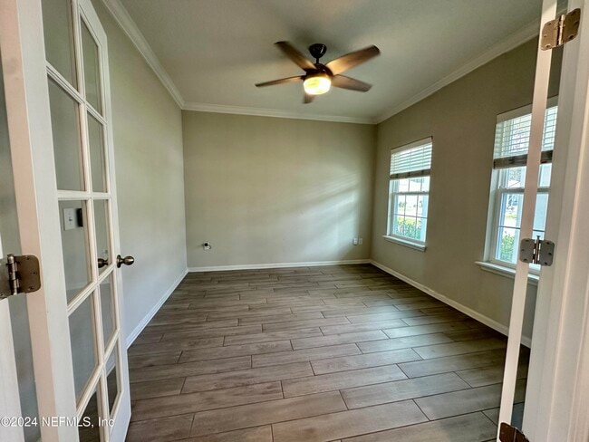 Photo - 122 Codona Glen Dr