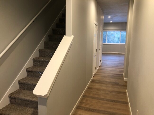 Photo - 1358 SW Center St Unit 1