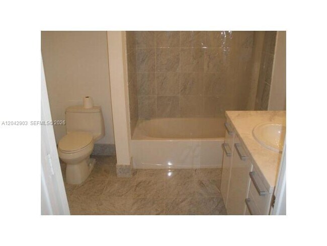 Photo - 244 Biscayne Blvd Unit 240