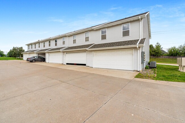 Photo - 5005 Devils Glen Rd