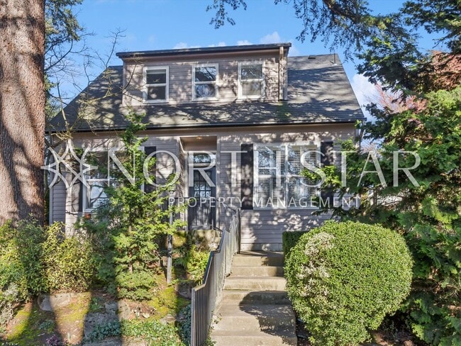 Photo - Perfect Old Town Lake Oswego Bungalow