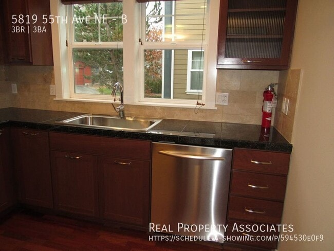 Photo - 5819 55th Ave NE