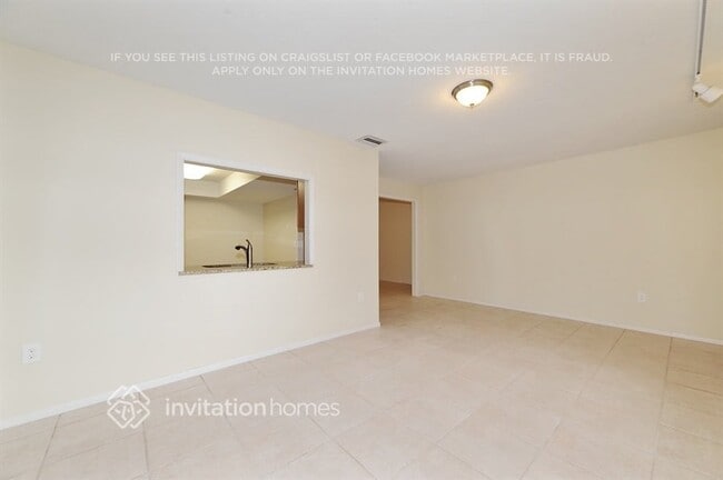Photo - 3619 York Dr W