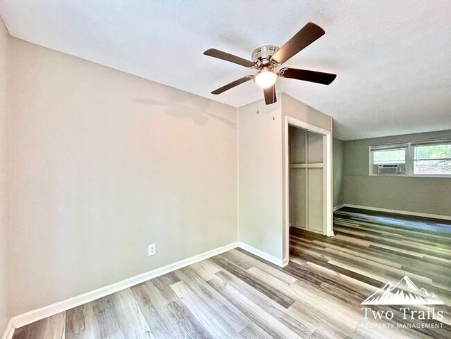 Photo - 555 Finley Cove Rd Unit B
