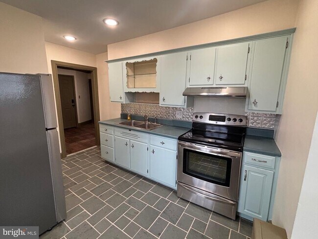 Photo - 28 W Main St Unidad 3