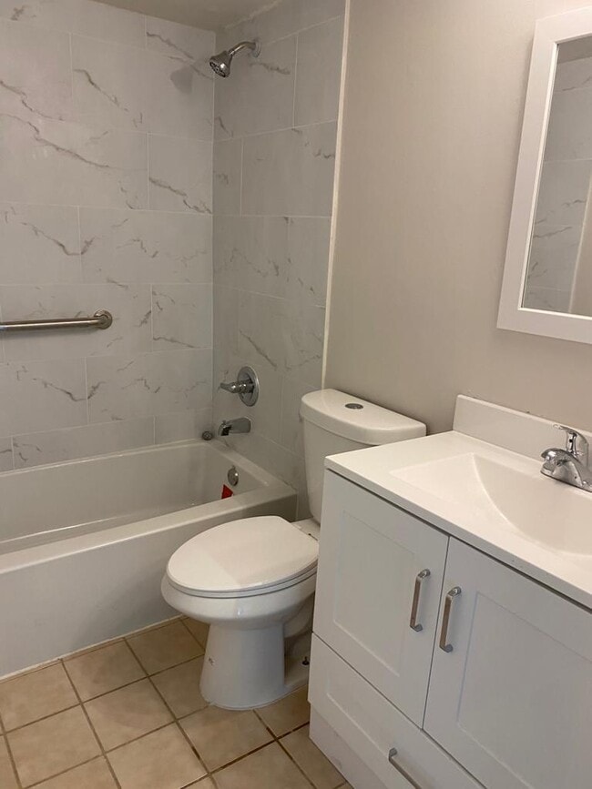 Photo - 450 Palm Cir W Unidad 103