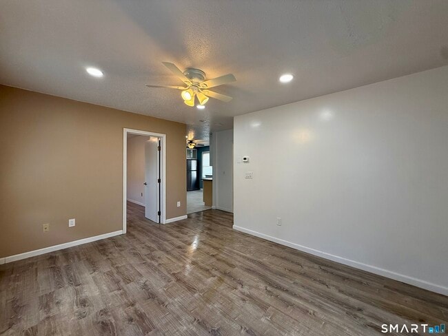 Photo - 8 Scott St Unit 2