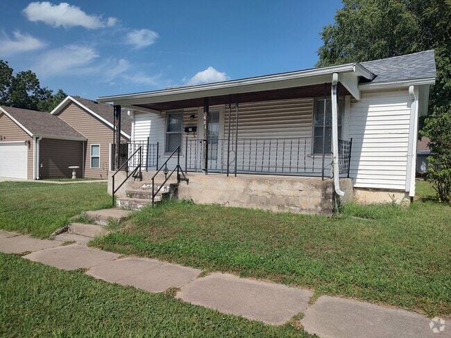 Building Photo - Charming 1-Bedroom Rental in the Heart of ...