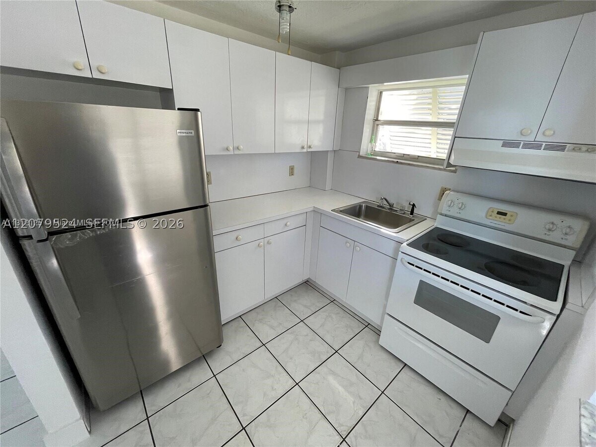 Photo - 1016 NW 1st Ct