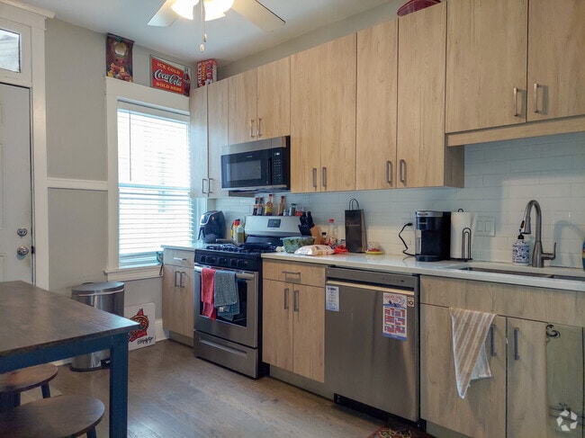 Building Photo - 3703 N Racine Ave Unit 1F Rental